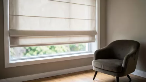 Eleganckie rolety rzymskie do salonu